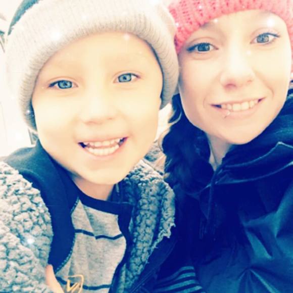 Meet your Posher, Heather - Picture 1 of 1